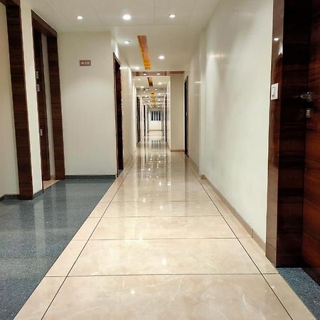 Hotel Viram Pārdi エクステリア 写真
