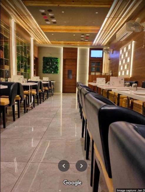 Hotel Viram Pārdi エクステリア 写真