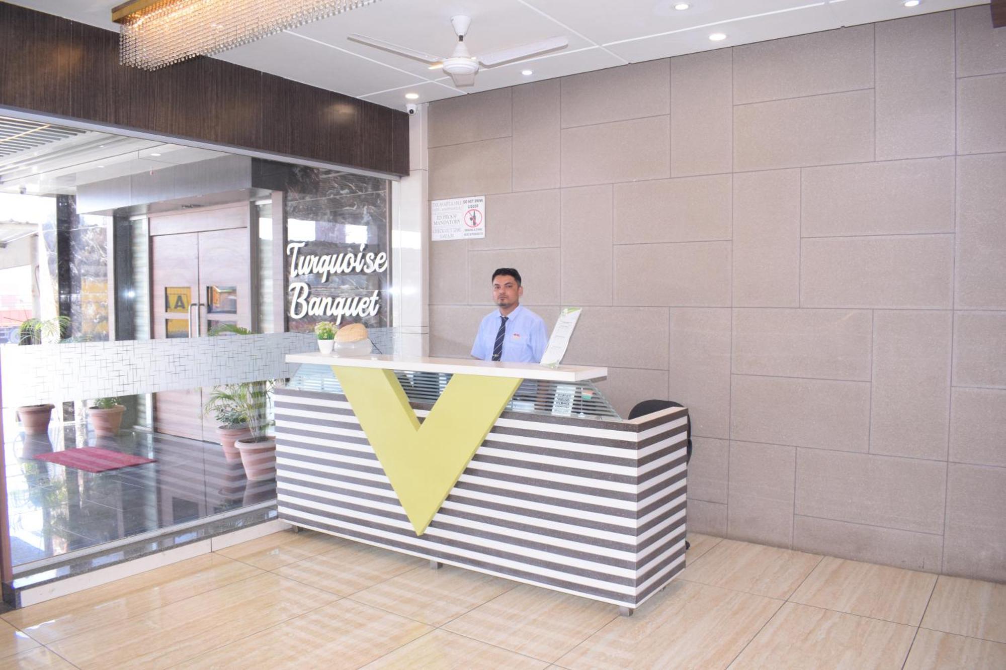 Hotel Viram Pārdi エクステリア 写真